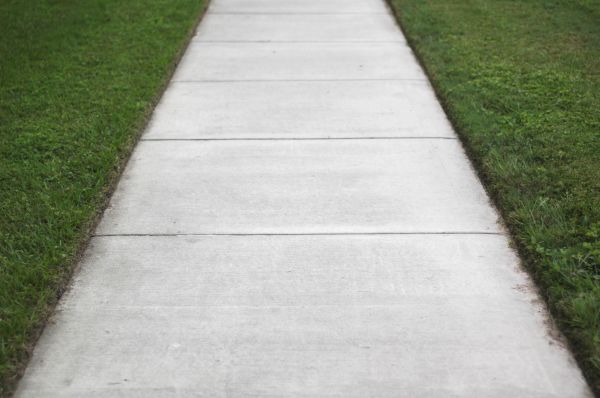 Cost of Concrete Walkway Replacement in Iowa City